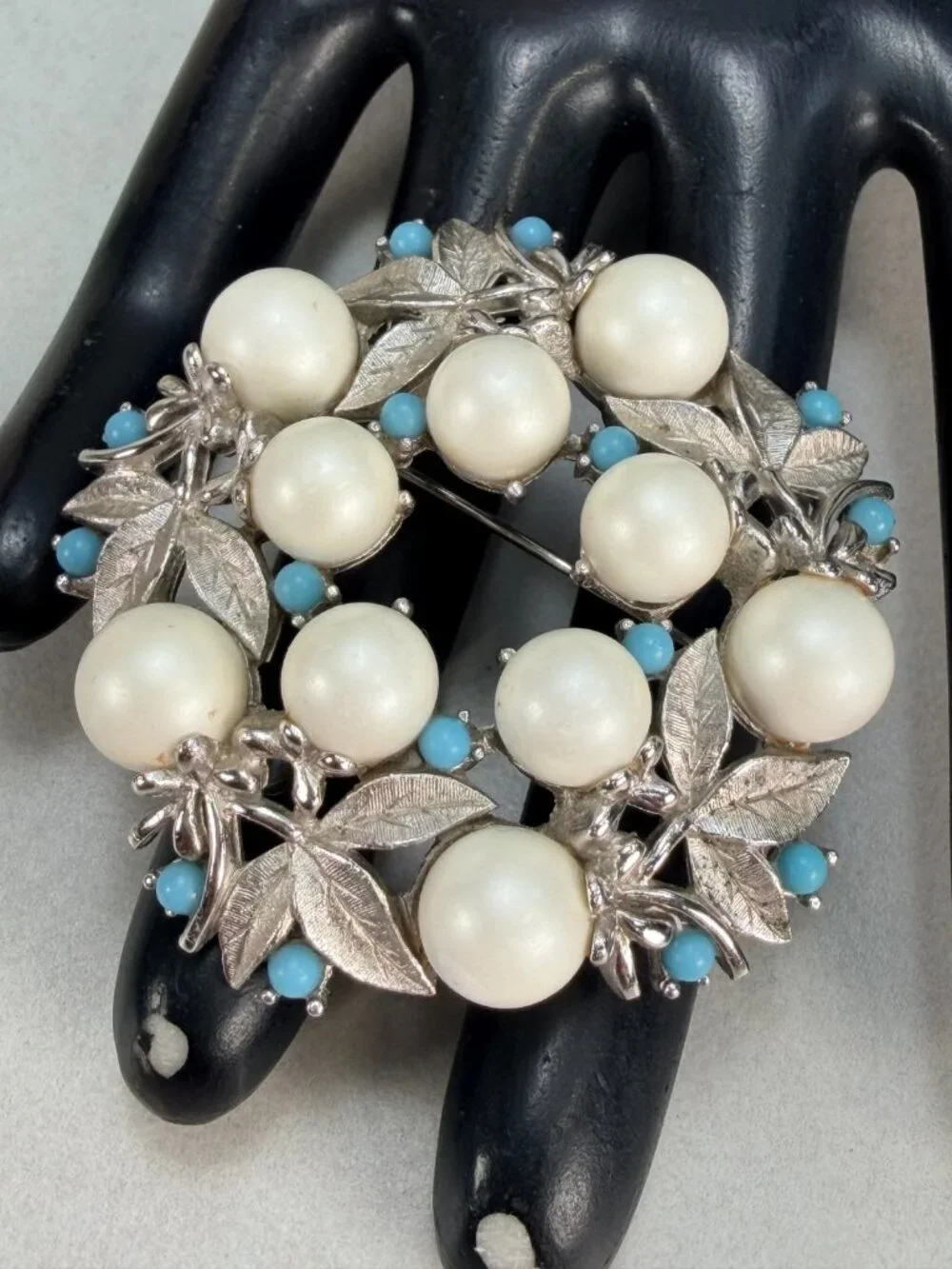 Vintage Signed Sarah Coventry Faux Pearl & Turquoise Wreath Brooch Silver tone